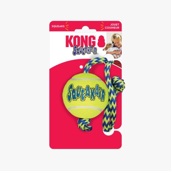 Kong Squeakair Ball w/Rope - Imagen 3
